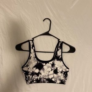 it's a black and white top size medium